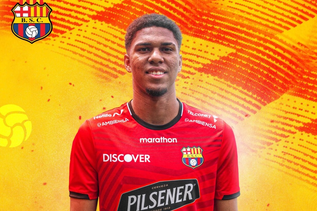 Barcelona confirma la vinculación del portero Kleber Pinargote