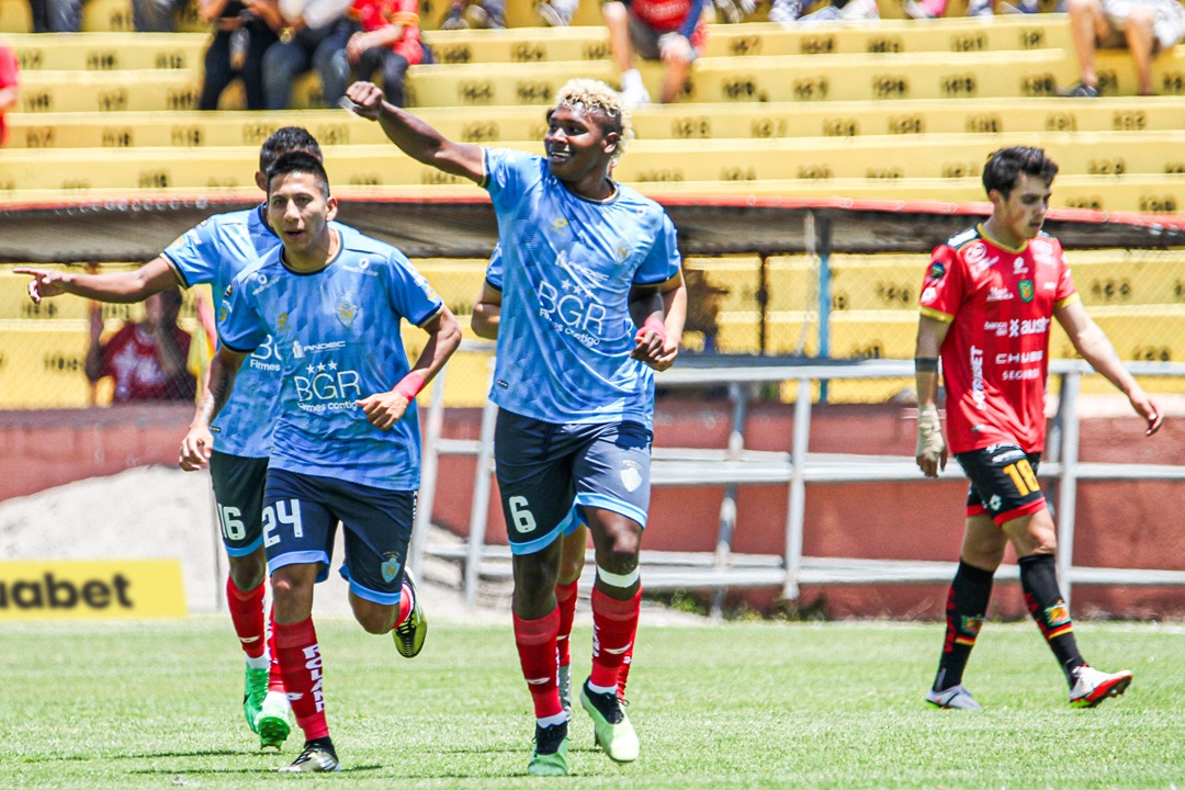 El Nacional, que se sostiene en David Cabezas, apaga la reacción de Deportivo Cuenca para obtener un triunfo agónico
