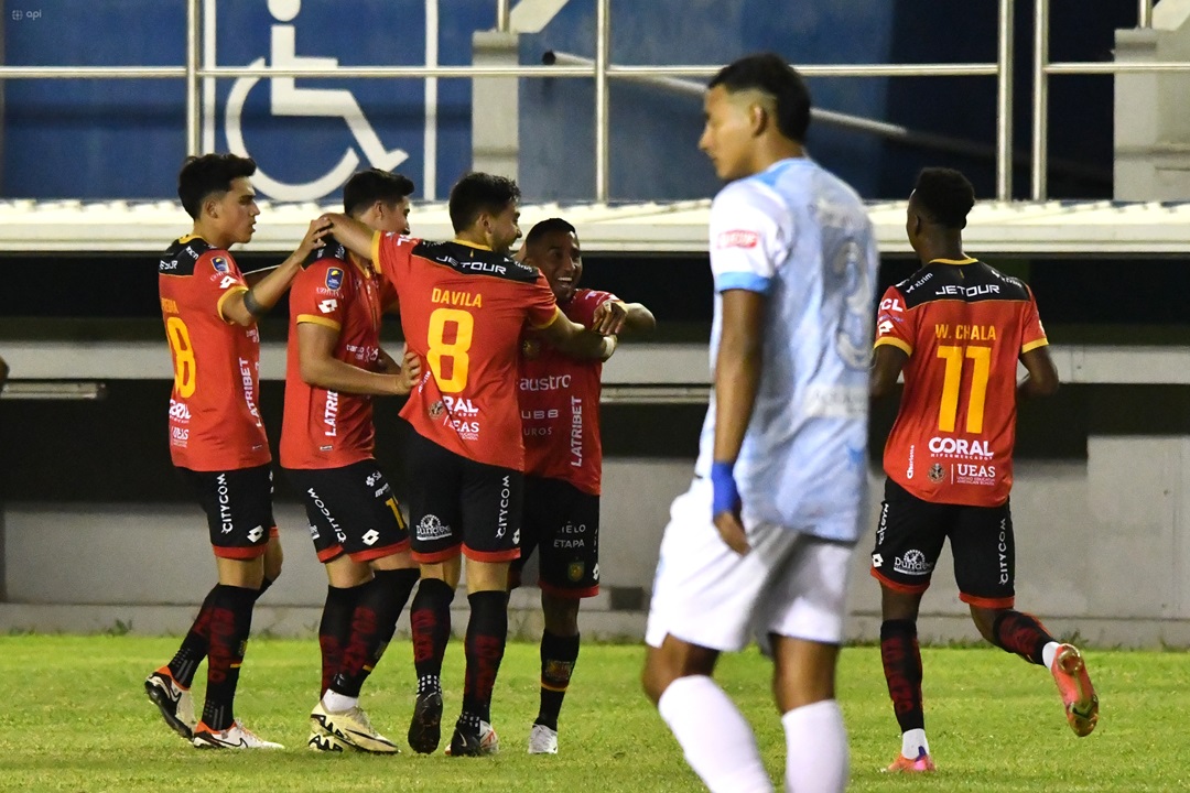 Deportivo Cuenca marca diferencia en el primer tiempo y doblega al Manta