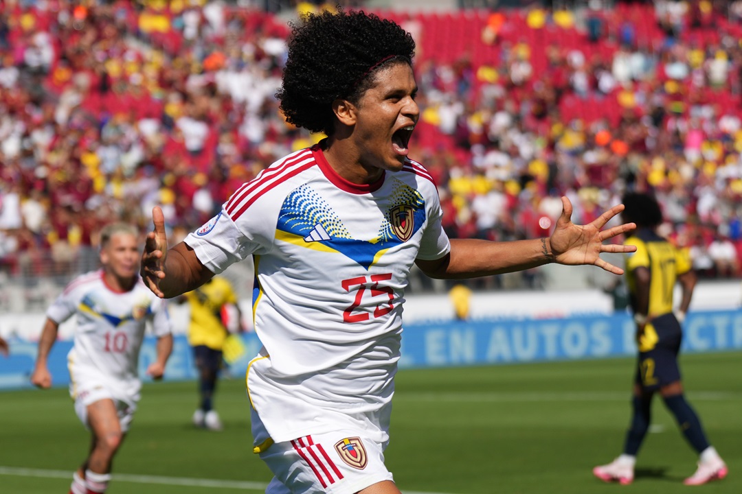 Barcelona llega a un acuerdo con Mazatlán para fichar al venezolano Eduard Bello, según informe