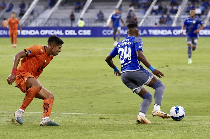 Libertad demuestra orden para llevarse el empate frente a un deslucido Emelec