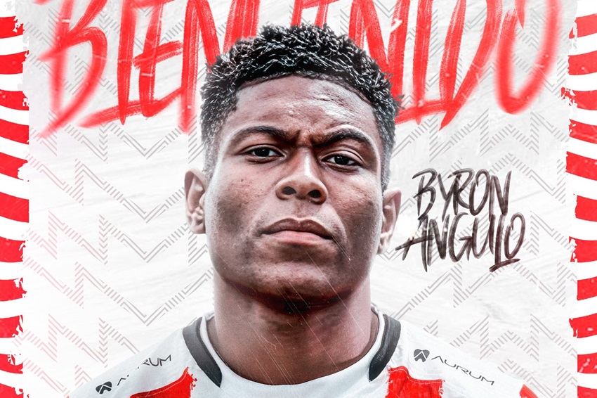 Técnico Universitario confirma la contratación de Byron Angulo