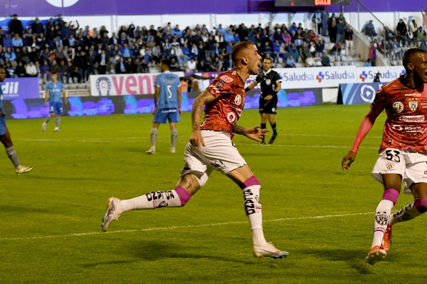 Independiente del Valle logra un triunfo agónico y vital ante Macará para sostener el liderato