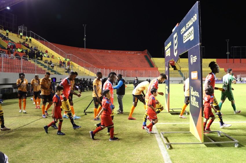 La empresa Torneos organizará la Copa Ecuador y la Supercopa tras acuerdo con la FEF