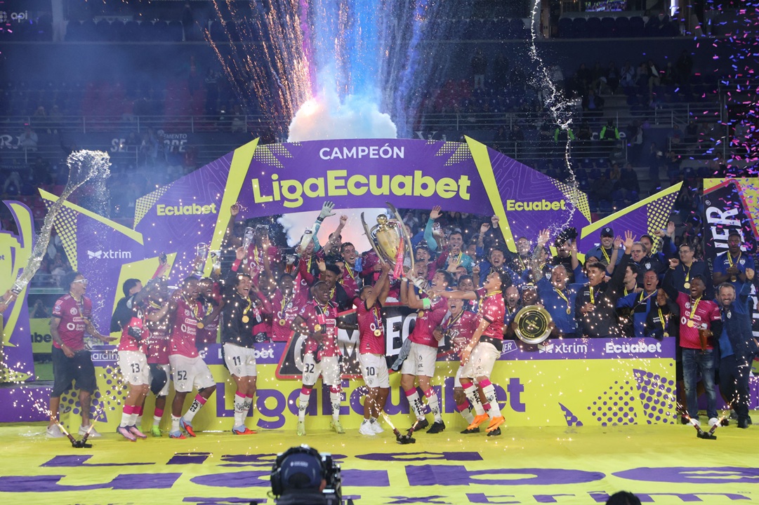 Independiente del Valle se proclama campeón de la LigaPro 2025 tras empate contra Libertad