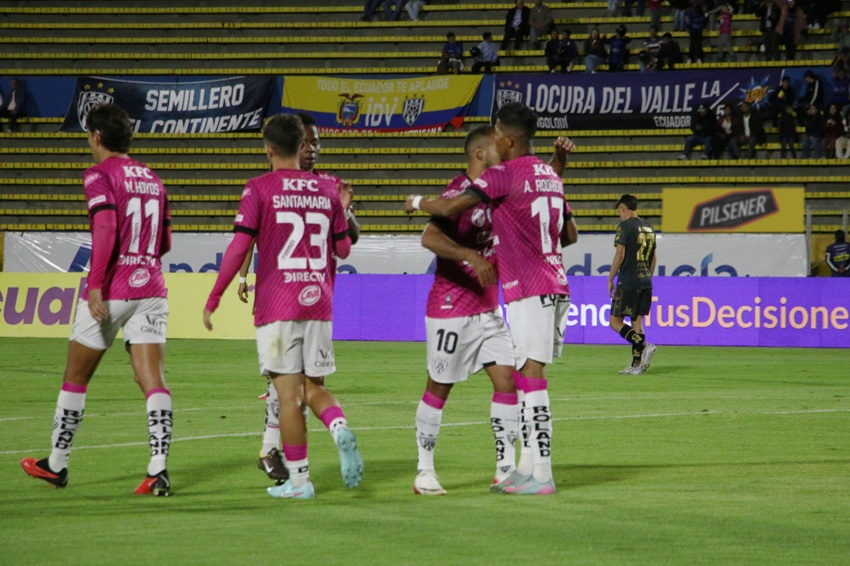 Independiente del Valle defiende la ventaja marcada en la etapa inicial ante Aucas para escaparse en el liderato
