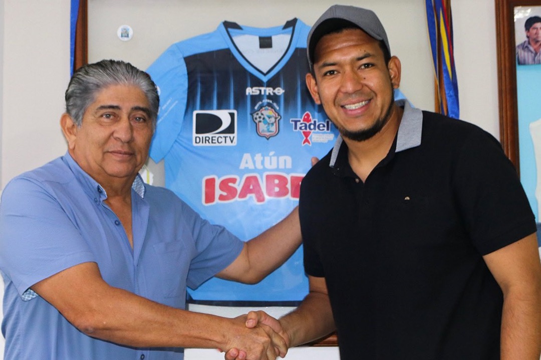 Walter Chávez termina su etapa en Técnico Universitario y se vincula al Manta