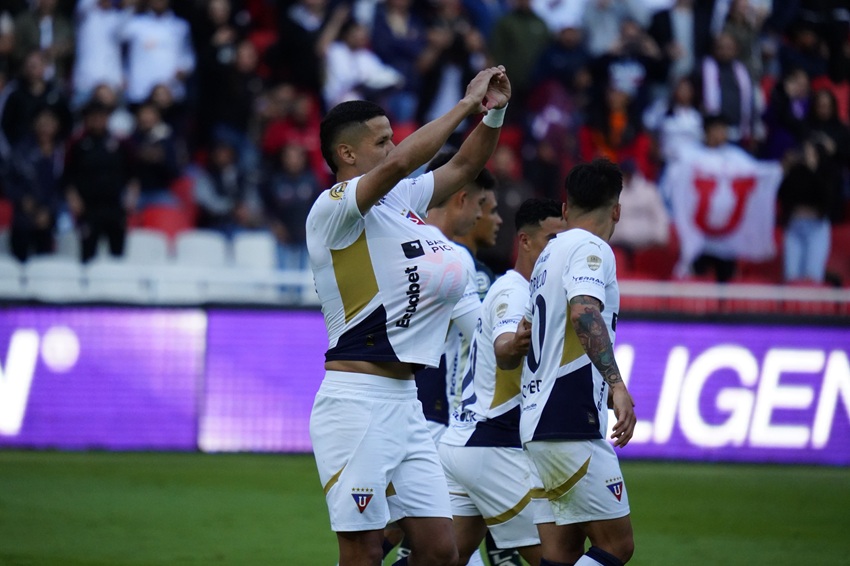Liga de Quito concreta el traspaso de Alex Arce a Independiente Rivadavia