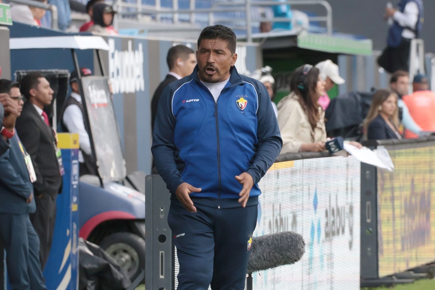 Omar Asad deja de ser entrenador de El Nacional