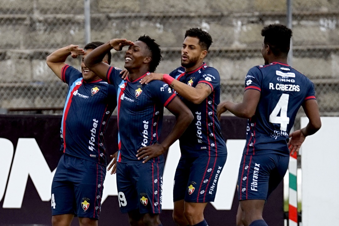 El Nacional, con doblete de Djorkaeff Reasco, sostiene su avance con triunfo frente a Mushuc Runa