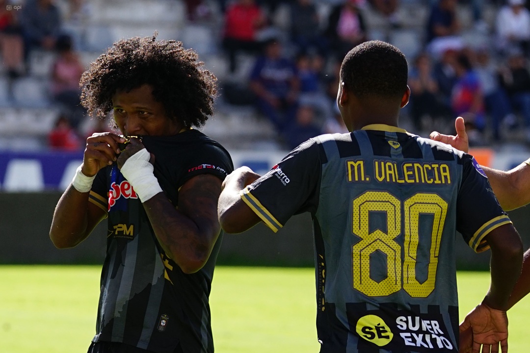 Manta sella su salvación con triunfo sobre Técnico Universitario, que desciende a la Serie B