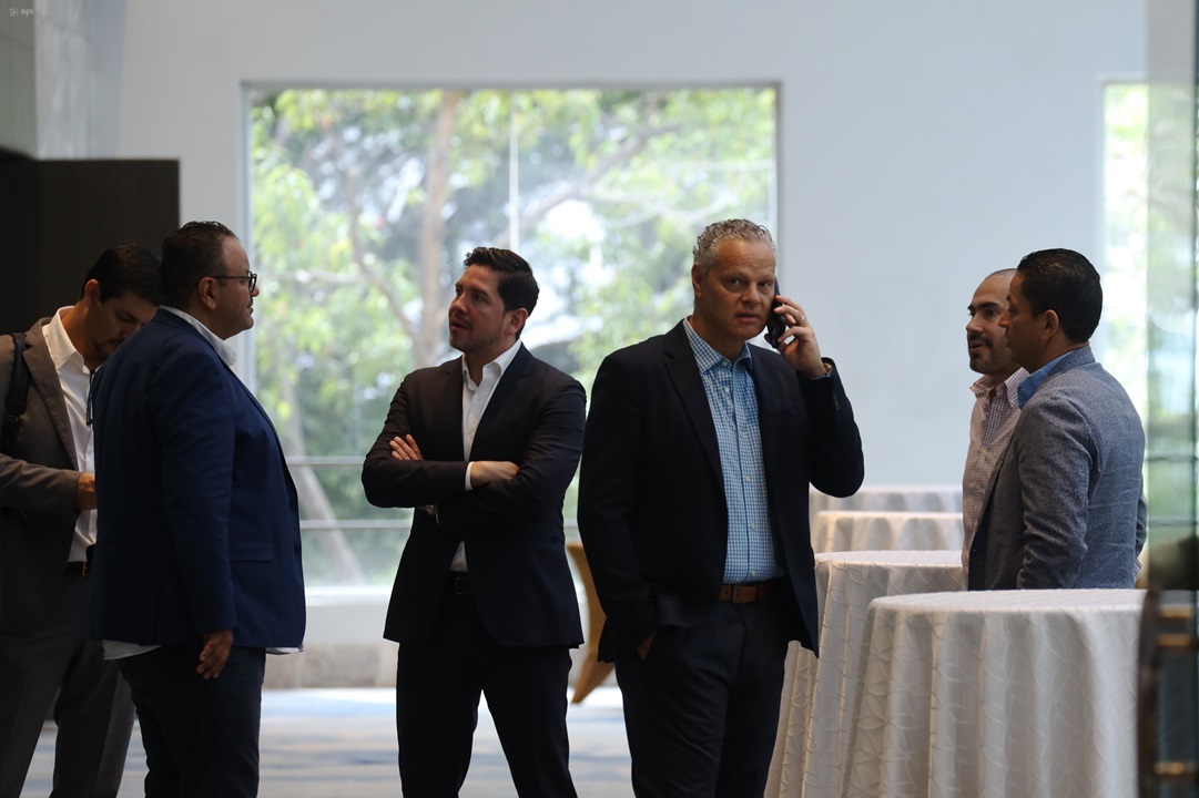 Esteban Paz confirma su candidatura a la presidencia de la FEF