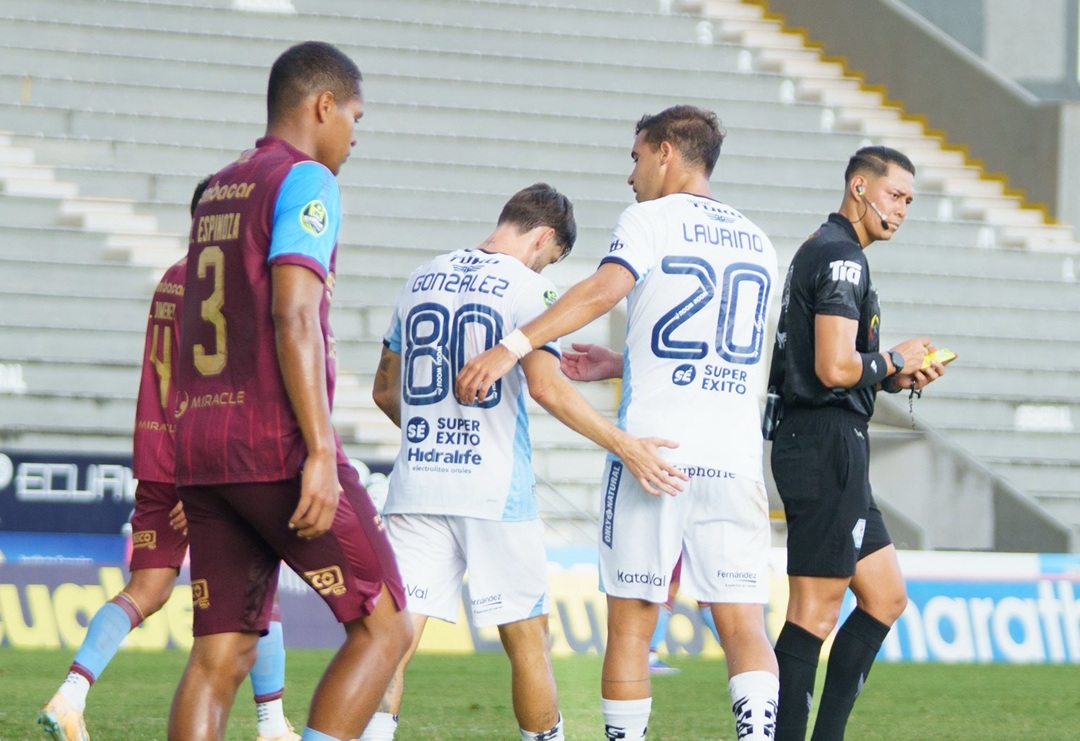 Guayaquil City reacciona en el segundo tiempo y en dos minutos remonta a Macará