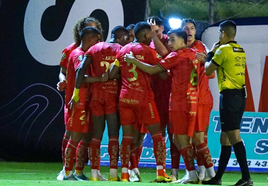 Aucas termina con el invicto de Macará y afianza una recuperación