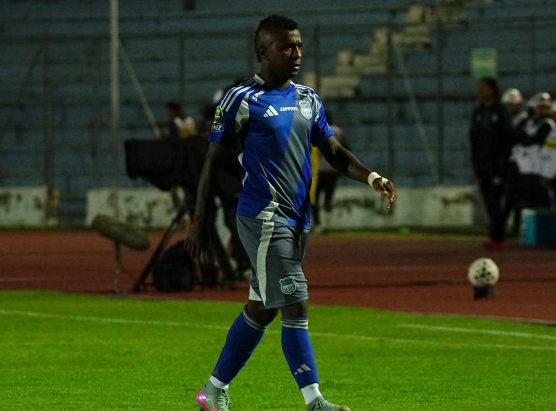 Emelec oficializa la salida de Miller Bolaños en una medida adoptada por los valores y reglamentos del club