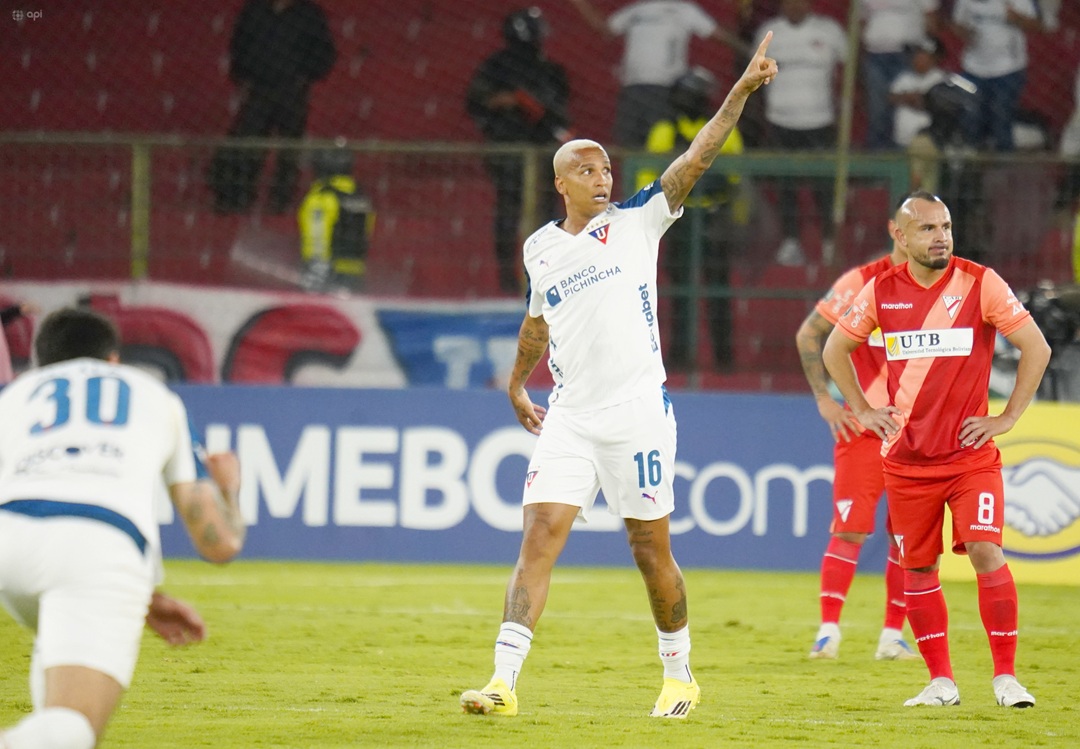 Liga de Quito, con doblete de Deyverson, remonta a Always Ready y queda líder de su grupo en la Copa Libertadores
