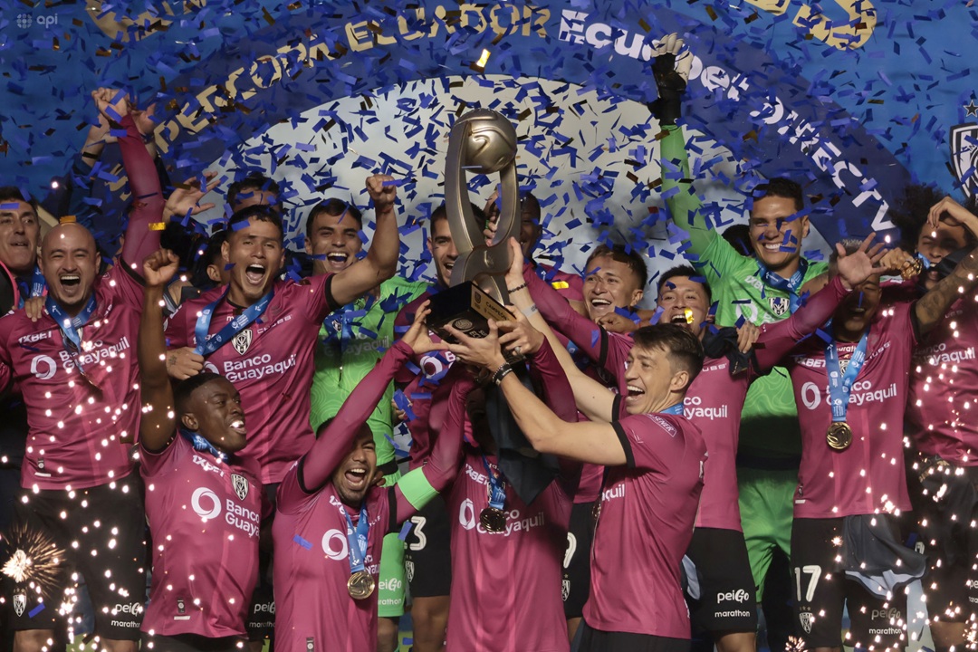 Independiente del Valle golea a Universidad Católica y se proclama campeón de la Supercopa Ecuador
