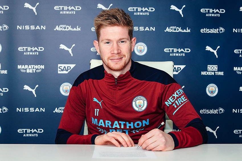 De Bruyne renueva con el Manchester City