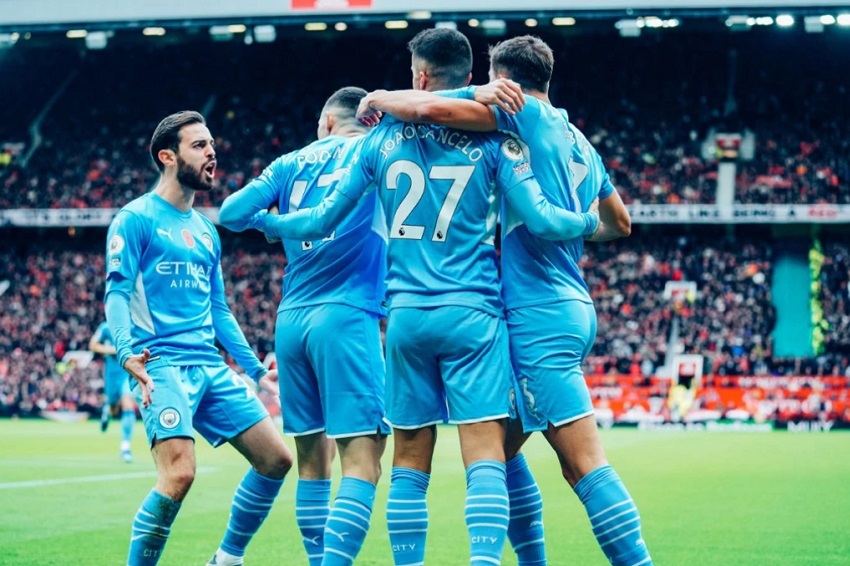 Manchester City supera en ingresos al United por primera vez en la historia