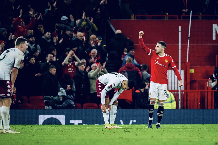 Manchester United pasa apuros, pero clasifica a cuarta ronda en la FA Cup (Video)