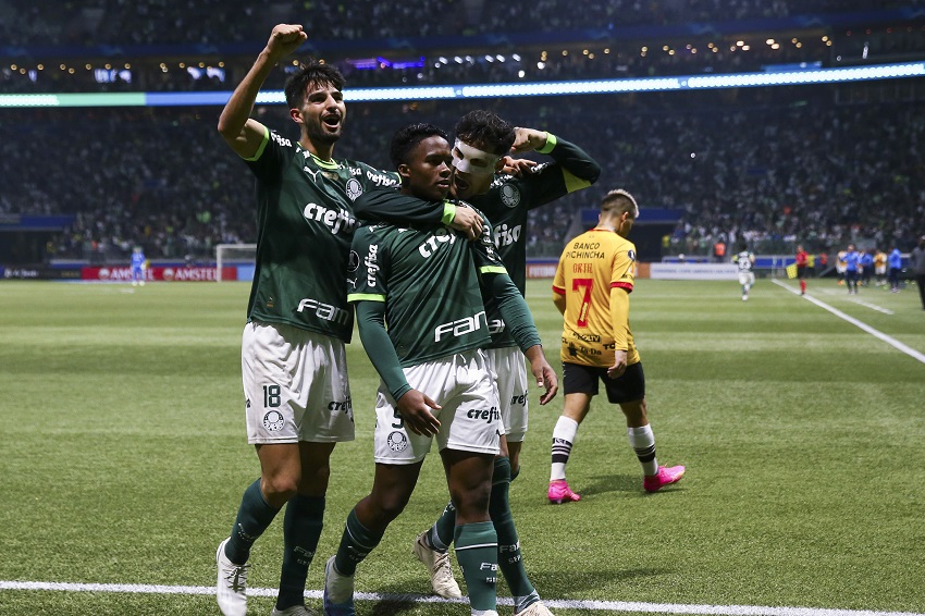 Barcelona, de buen primer tiempo, no logra sostener la ventaja y pierde ante Palmeiras