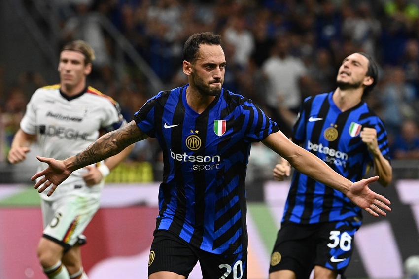Inter marca diferencia de entrada y consigue triunfo indiscutible contra Lecce