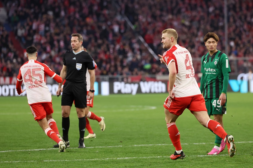 Bayern remonta a un complicado Borussia Mönchengladbach y mantiene presión por la punta