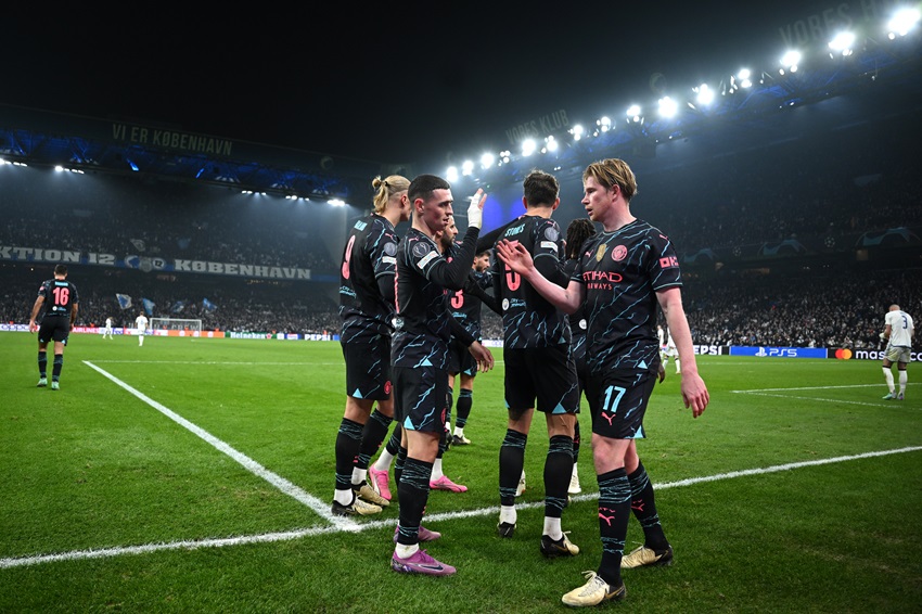 Manchester City ejerce dominio ante Copenhague y encamina el pase a cuartos