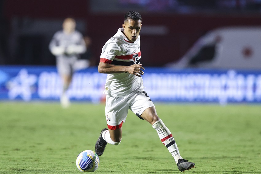 Igor Vinicius pide disculpas a Joao Rojas: "Nunca fue mi intención"