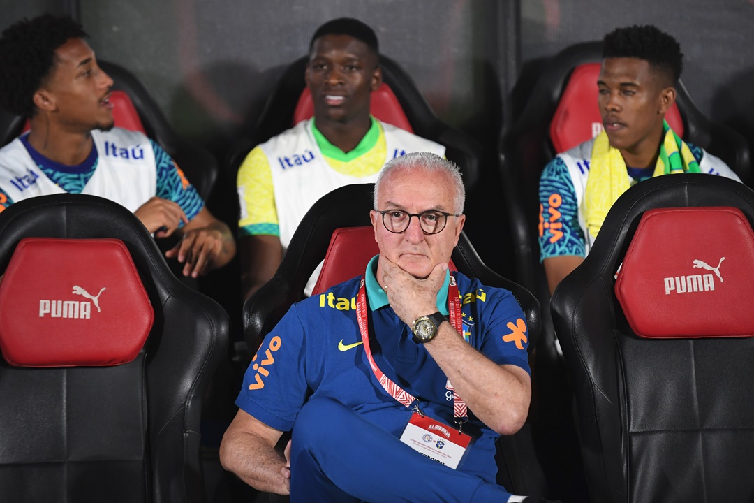 Dorival Júnior reconoce que Brasil necesita una "mejora rápida" en los partidos contra Chile y Perú