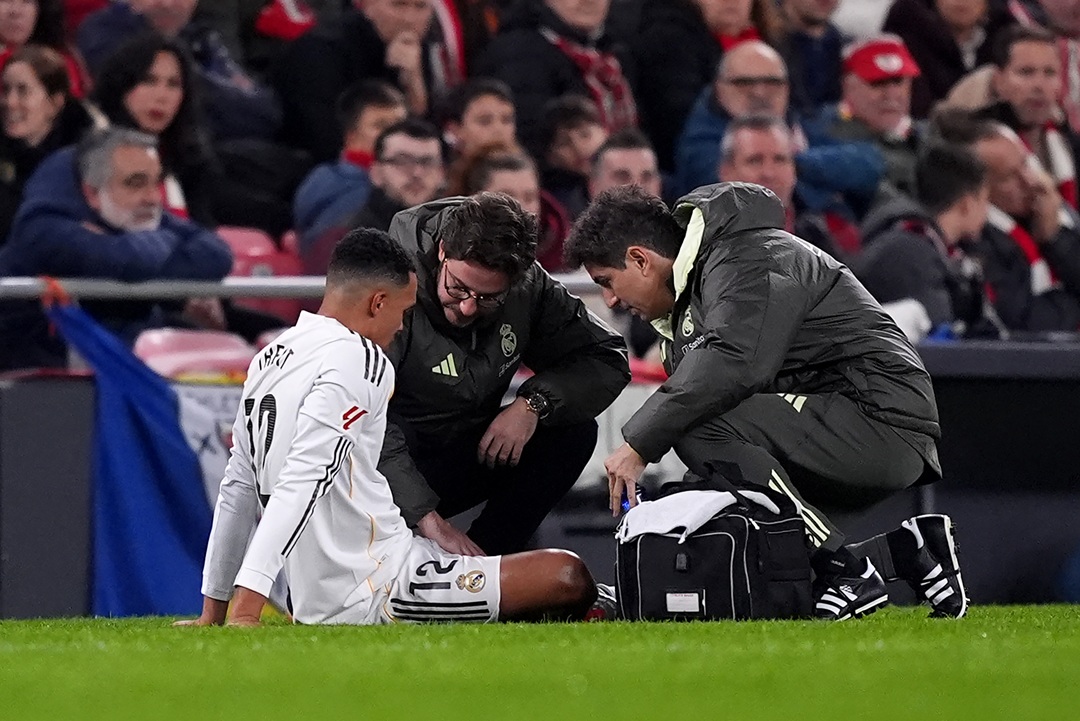 Trent Alexander-Arnold sufre lesión y será baja en el Real Madrid