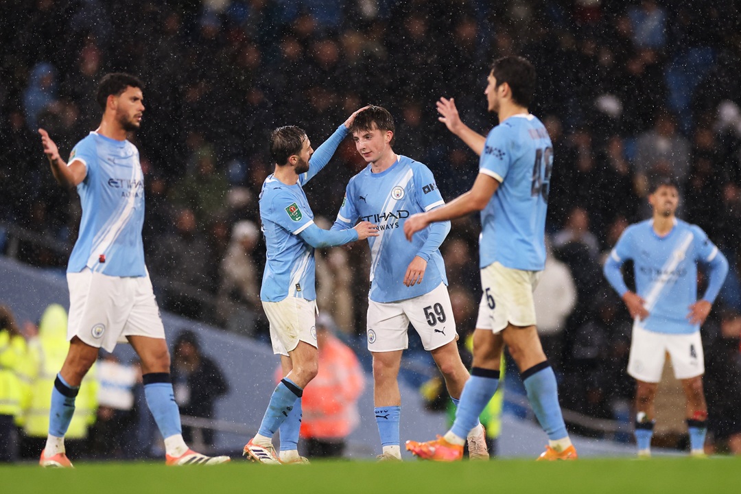 Manchester City doblega a Brentford y clasifica a semifinales de la Copa de la Liga