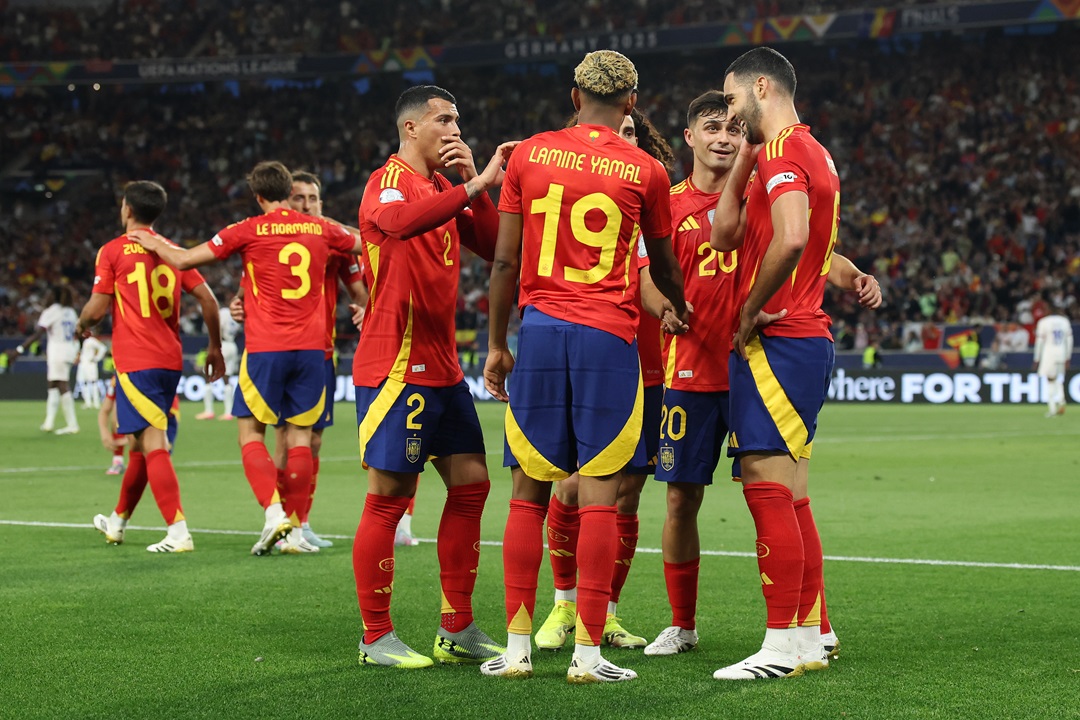 España, que pasa del recital al drama, vence a Francia y avanza a la final de la Nations League