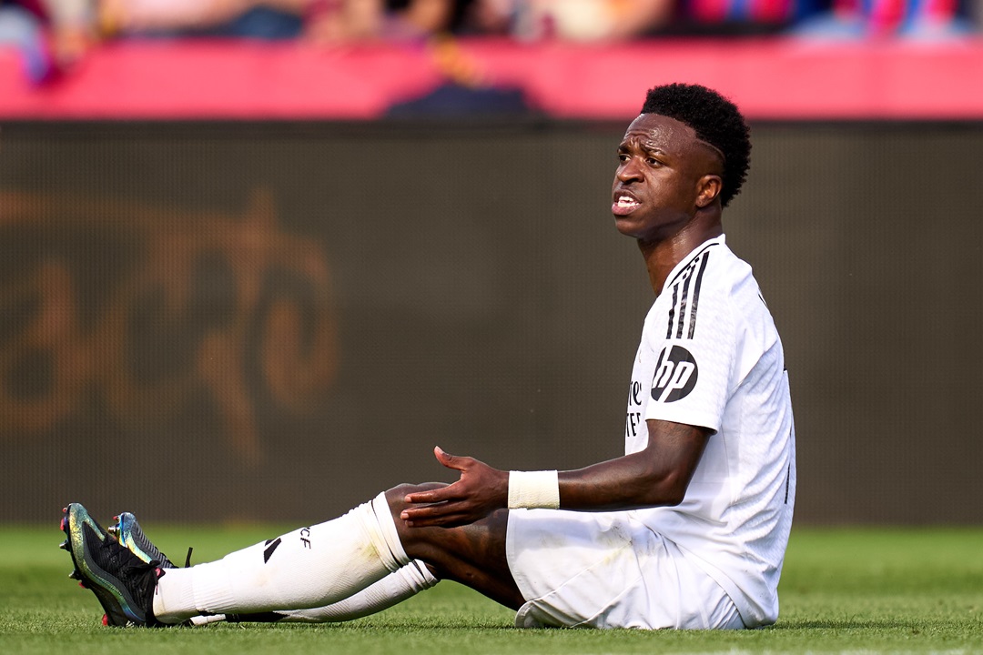Vinicius sufre lesión en el tobillo, informa Real Madrid