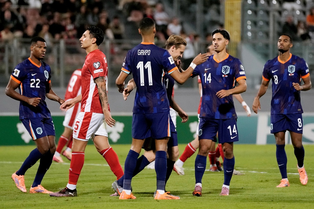 Países Bajos golea a Malta con doblete de Cody Gakpo y acaricia el boleto al Mundial 2026