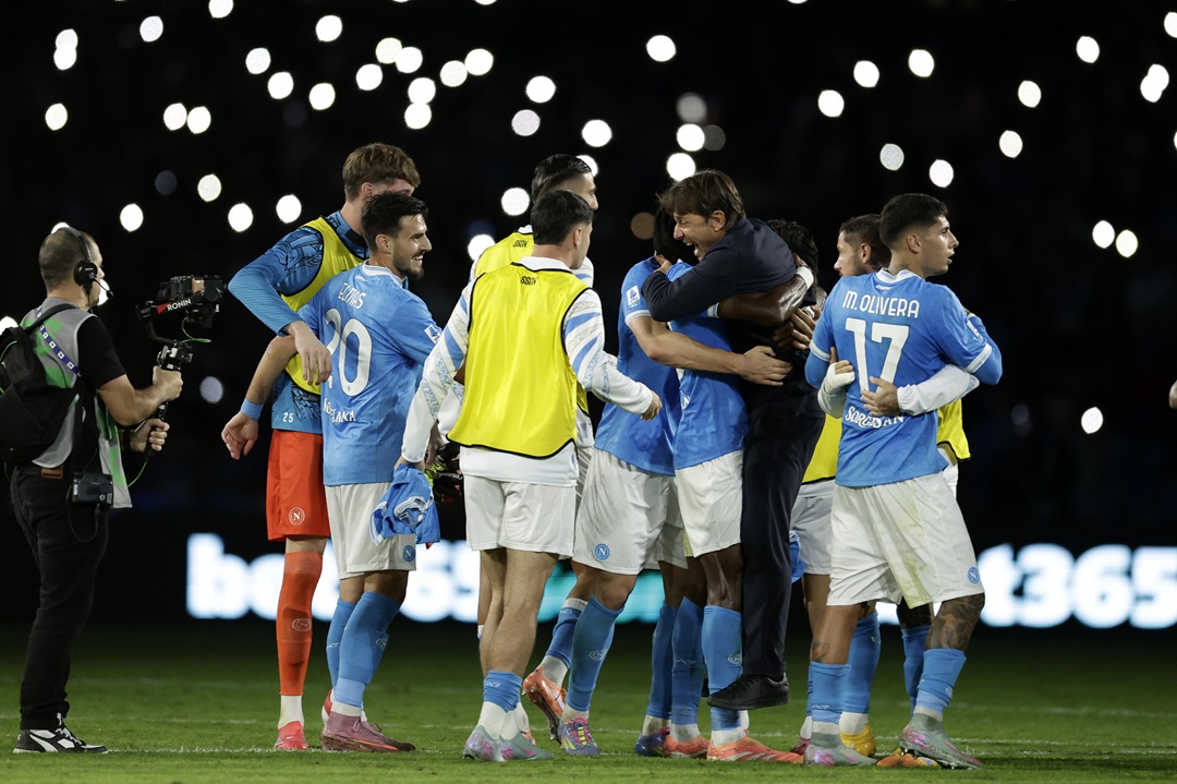 Napoli logra el triunfo en duelo vibrante frente al Inter