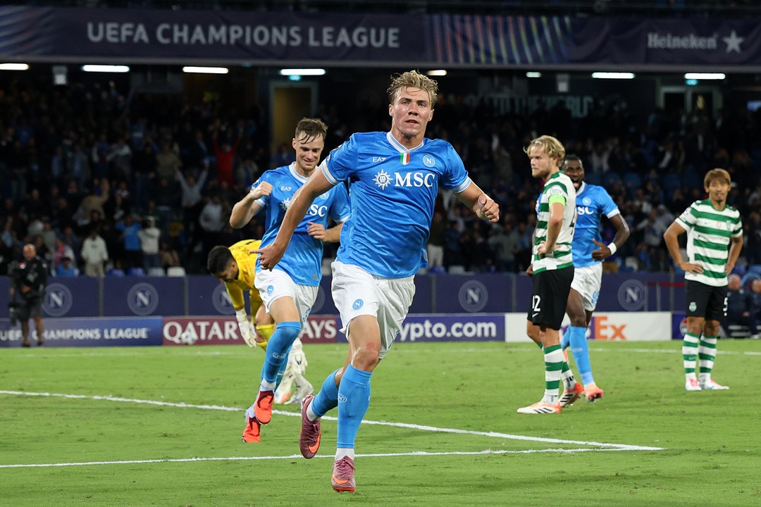 Doblete de Rasmus Hojlund y victoria del Napoli contra Sporting Lisboa