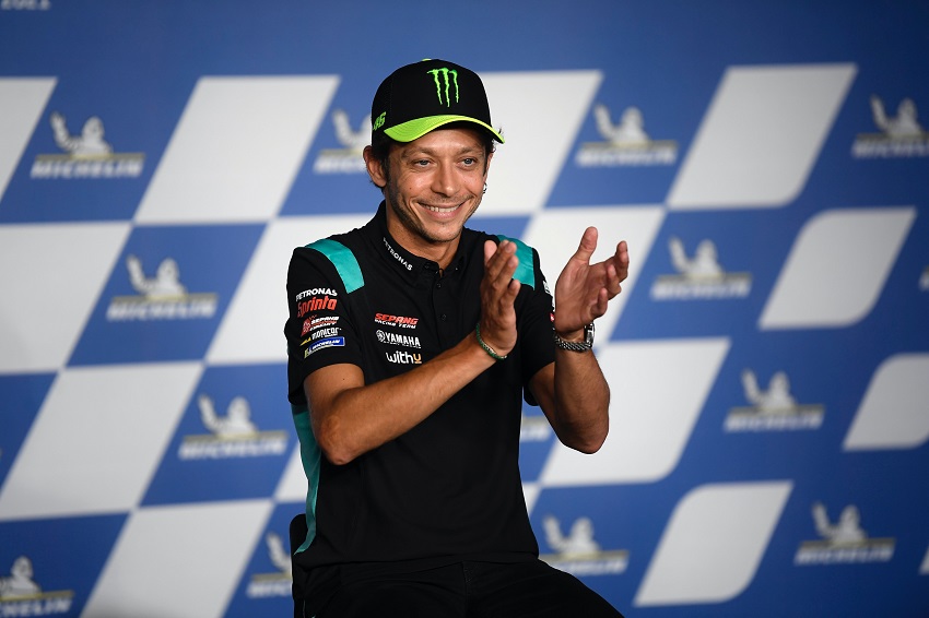 Valentino Rossi, leyenda del motociclismo, anuncia su retiro tras 26 años de carrera