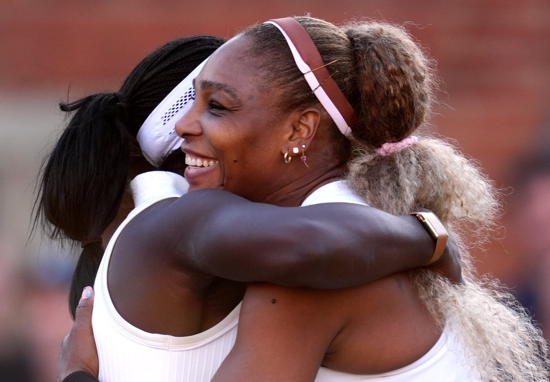 Serena Williams vuelve a jugar después de casi cuatro años y obtiene un triunfo en Queen's
